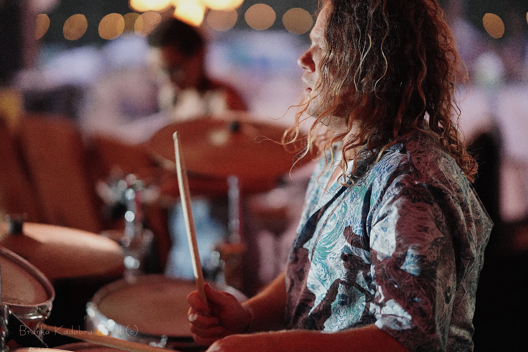 Schlagzeuger Thomas Tiefenbacher live am Drumset